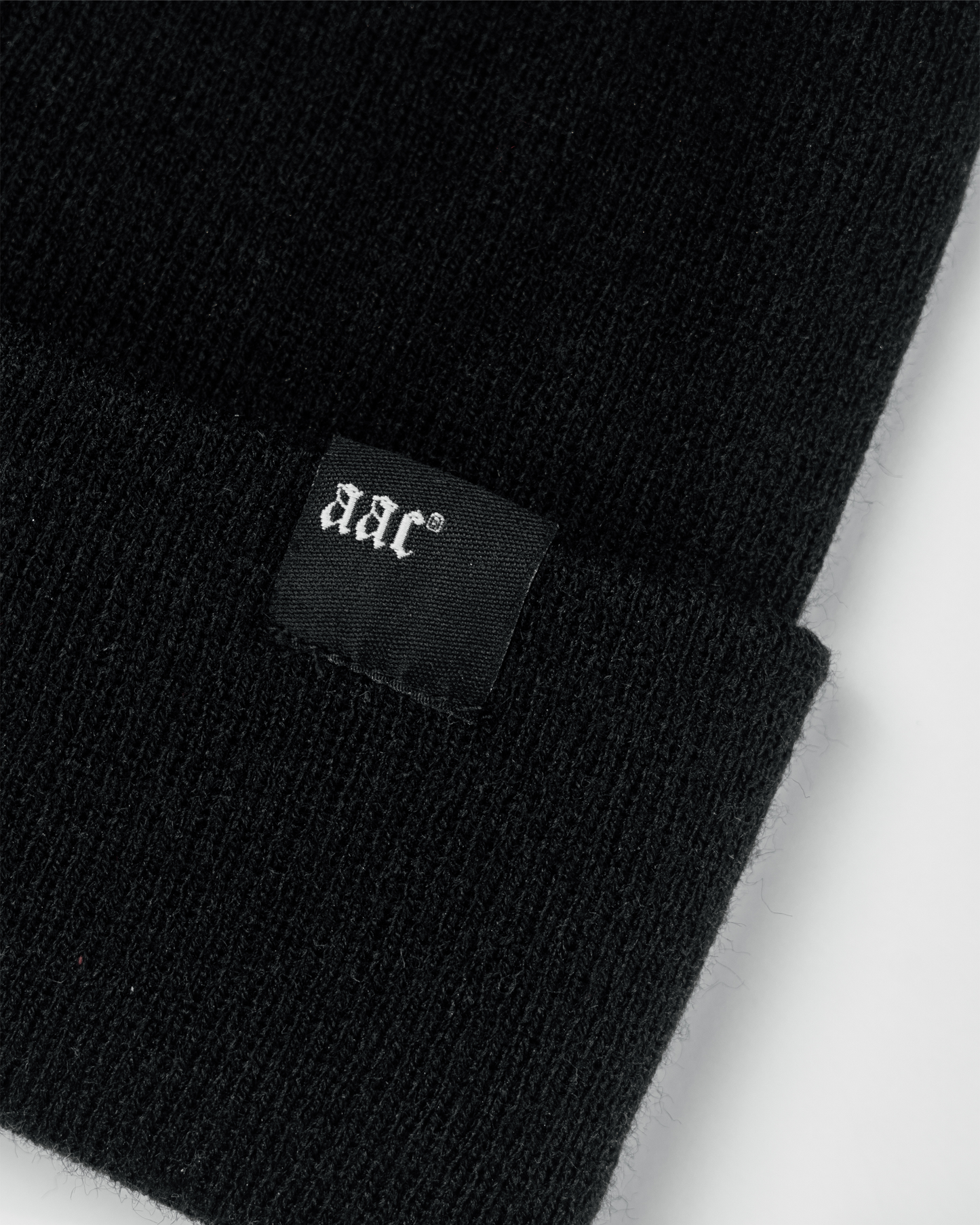 MOMM BLAACK BEANIE