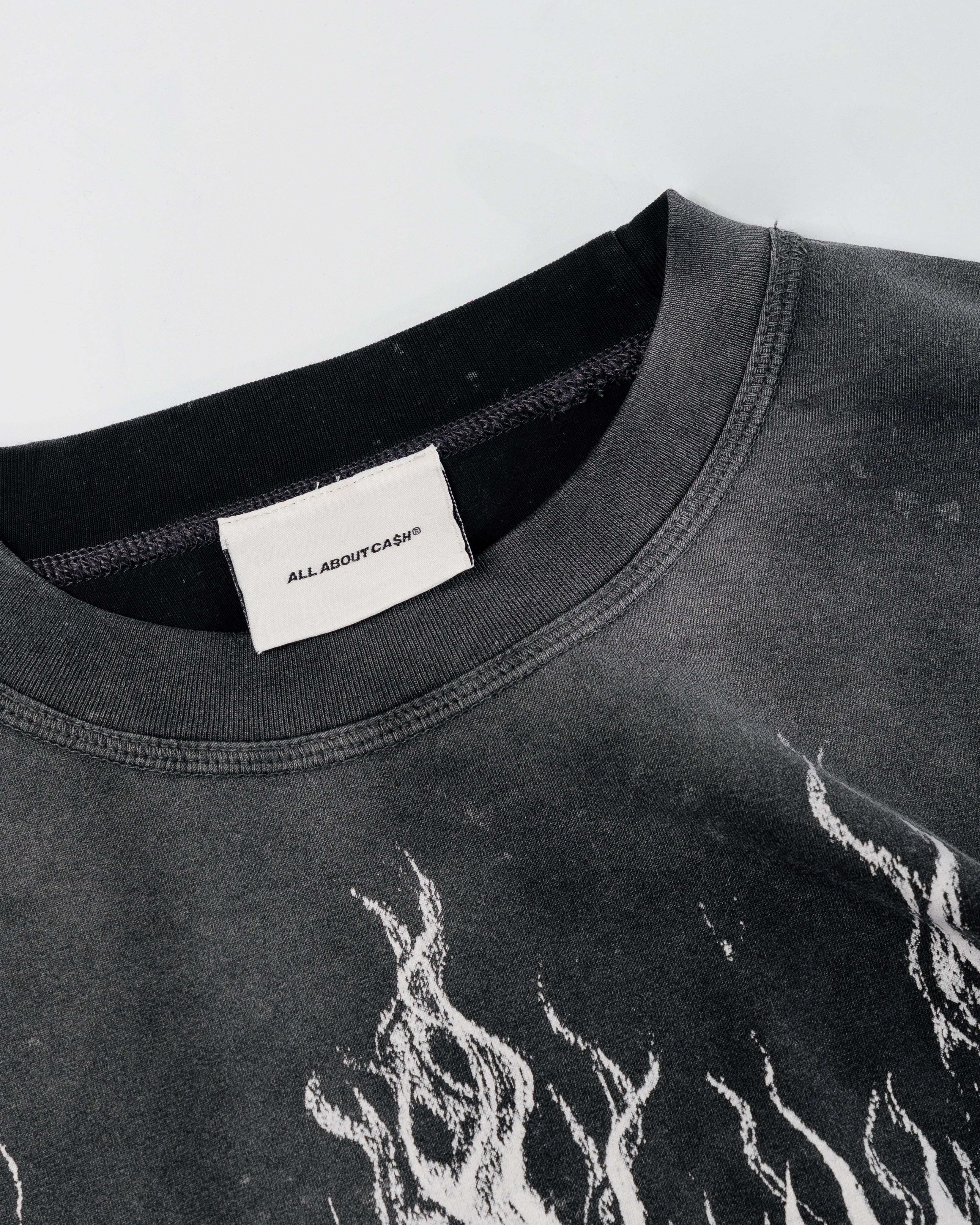 WEEZY LONGSLEEVE TEE