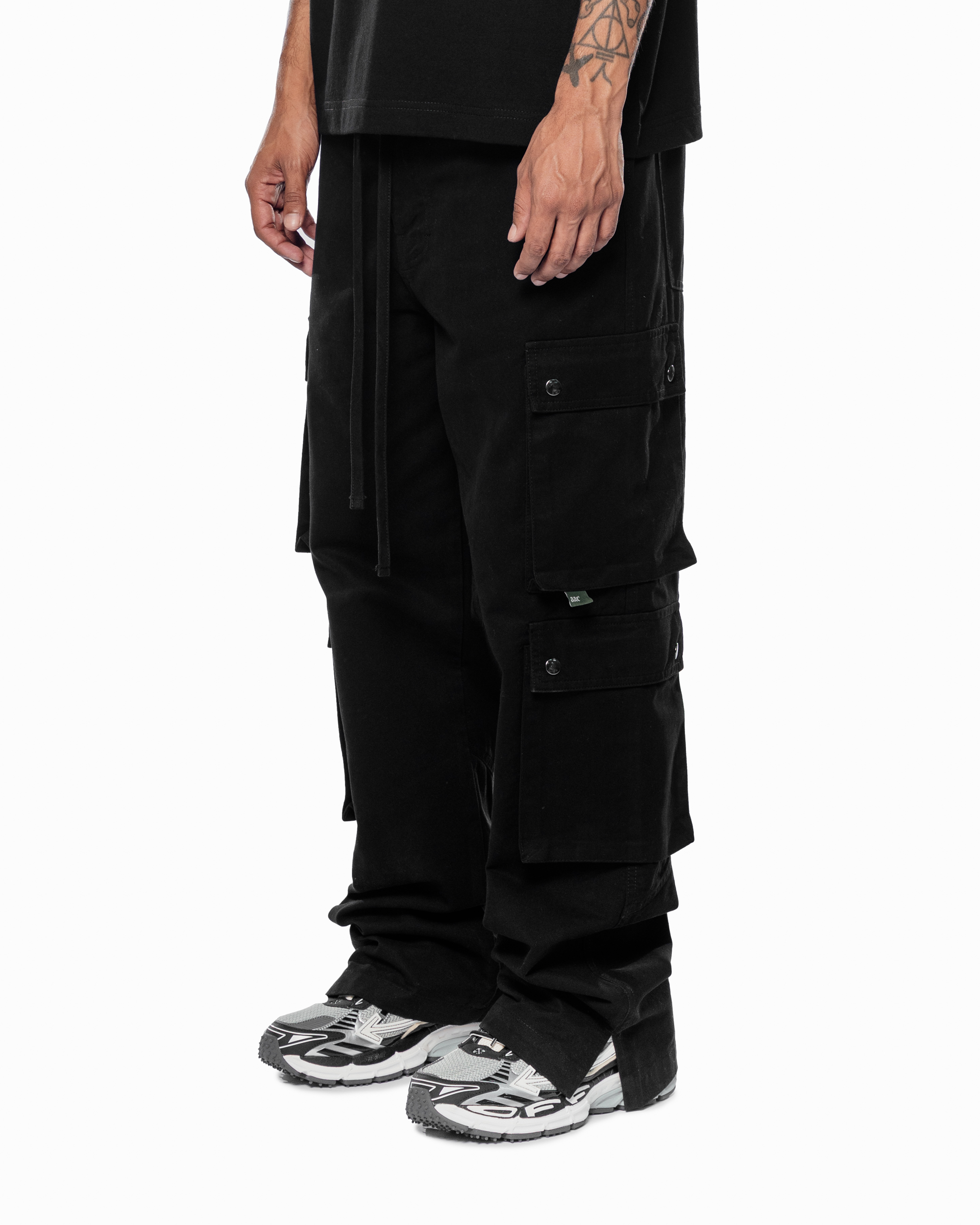 FOUR POCKET BLAACK CARGO PANTS
