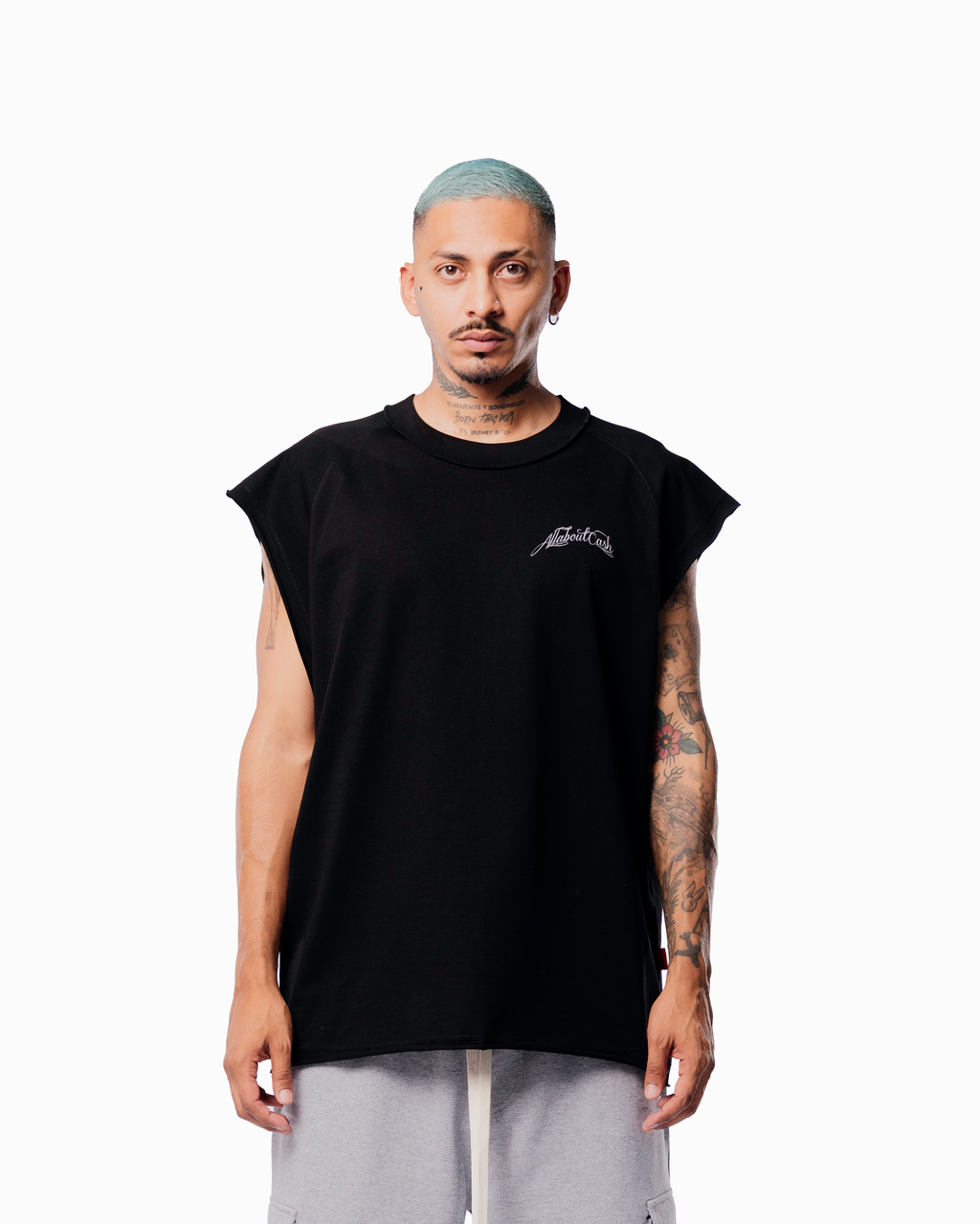 SLEEVELESS BLAACK TEE