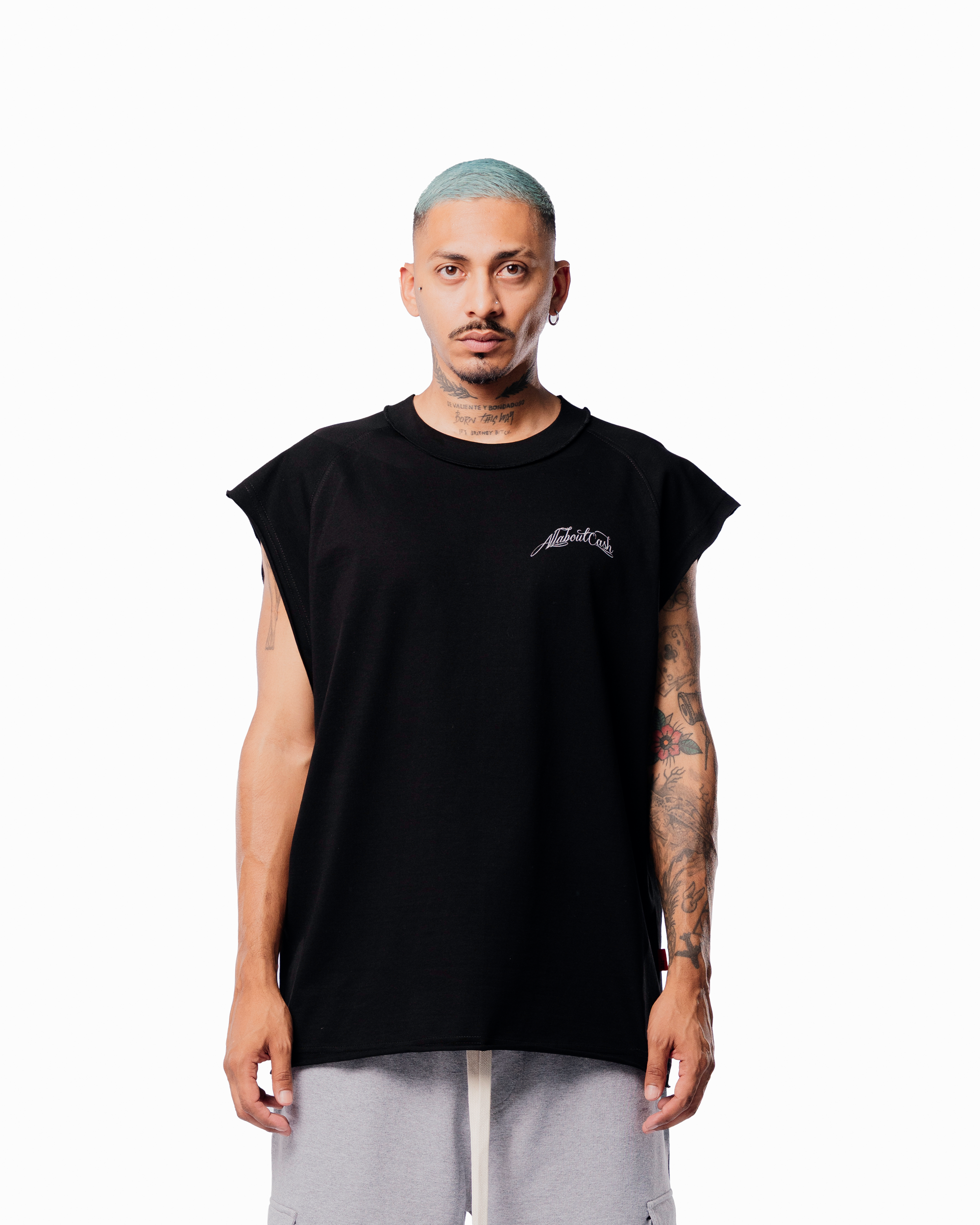 SLEEVELESS BLAACK TEE