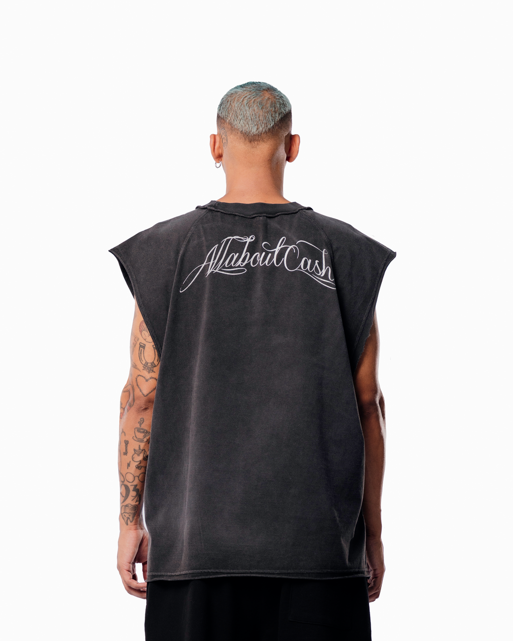 SLEEVELESS CHROME BLAACK TEE