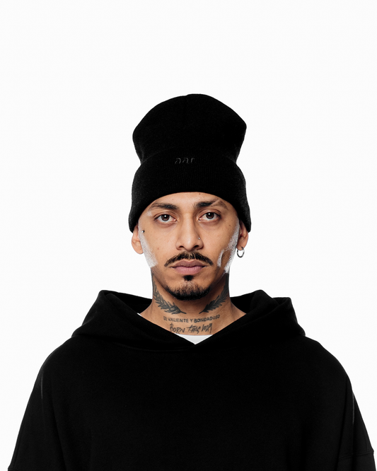 MOMM BLAACK BEANIE