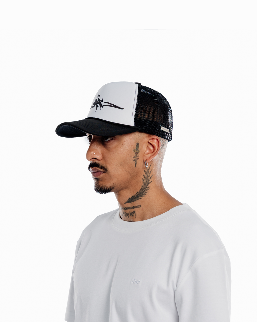 BLAACK TAG TRUCKER CAP