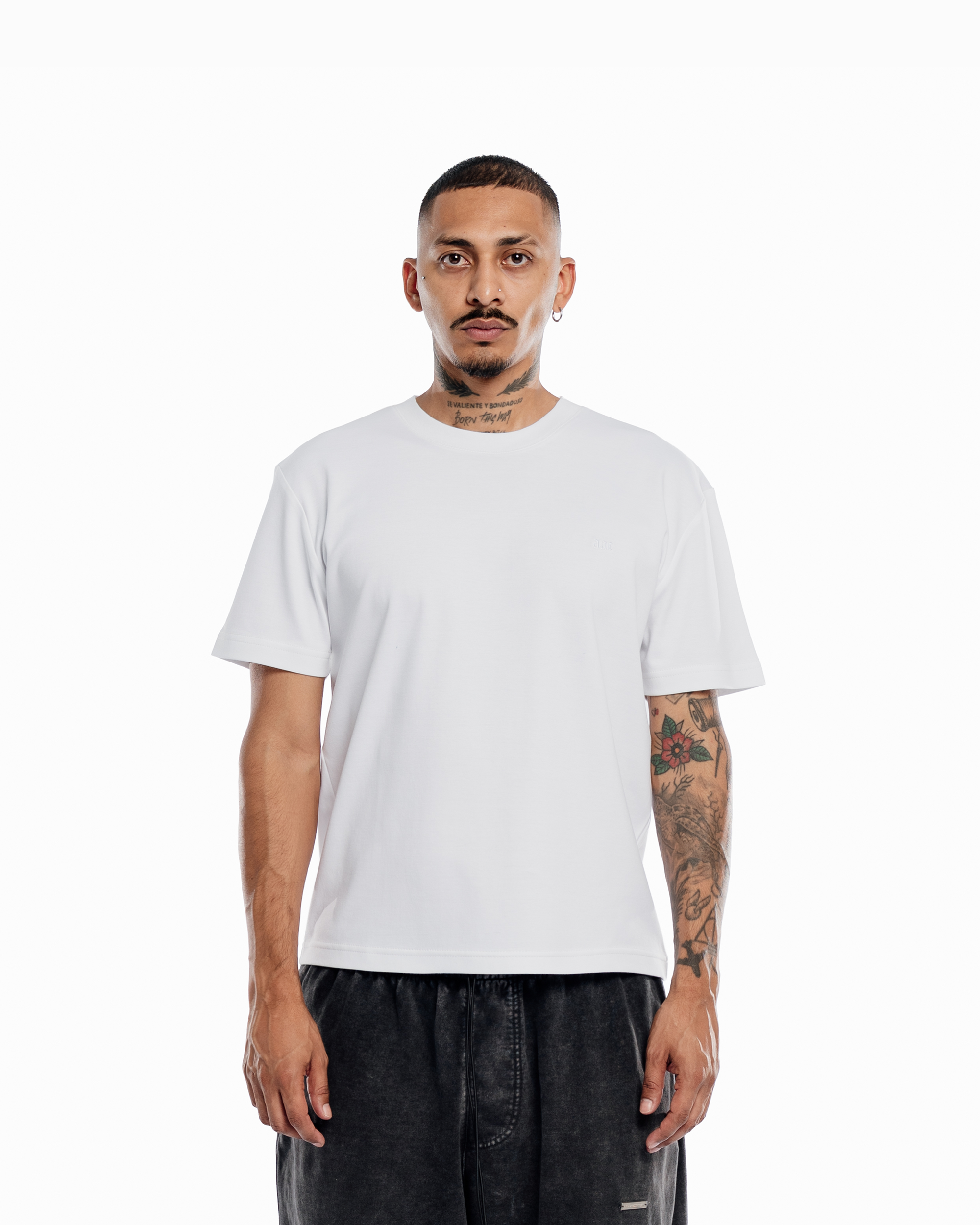 WHITE SLIM FIT TEE